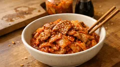 残りキムチがごちそうに変わる：オイスターソースでコク旨「豚キムチ」時短炒め